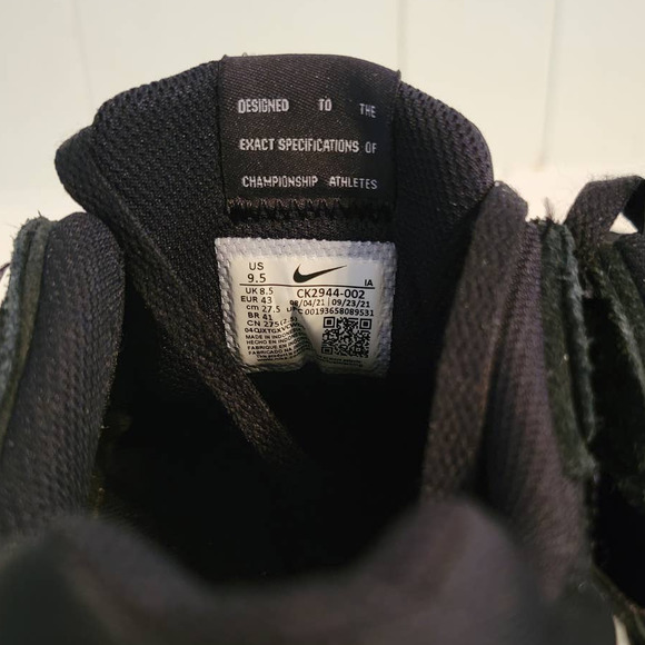 Nike Venture Runner - Men's 80s inspired Sneakers - Sz 9.5, Great Condition - Picture 6 of 8